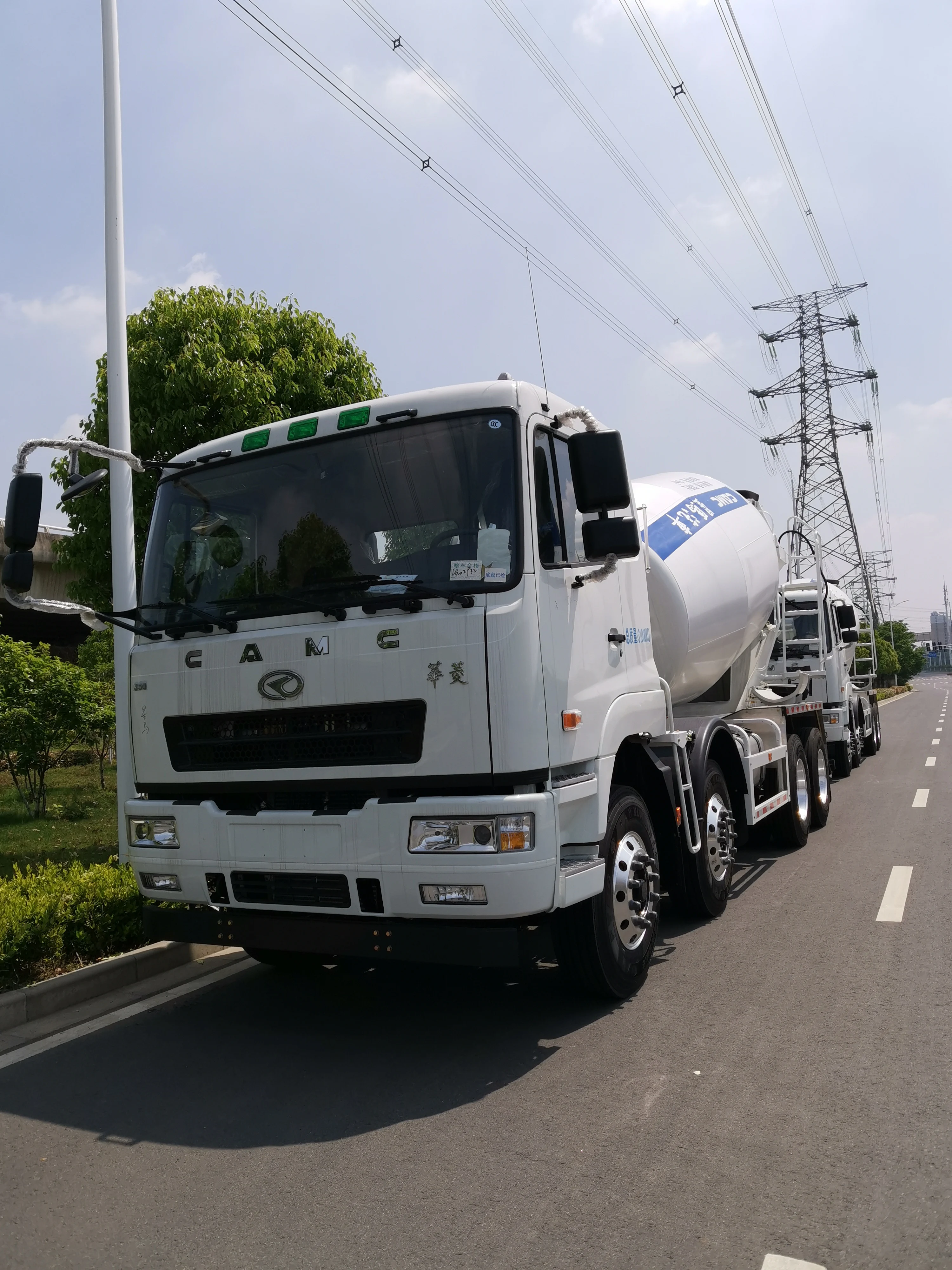 Недорогая Бетономешалка CAMC truck 8x4 объемная с