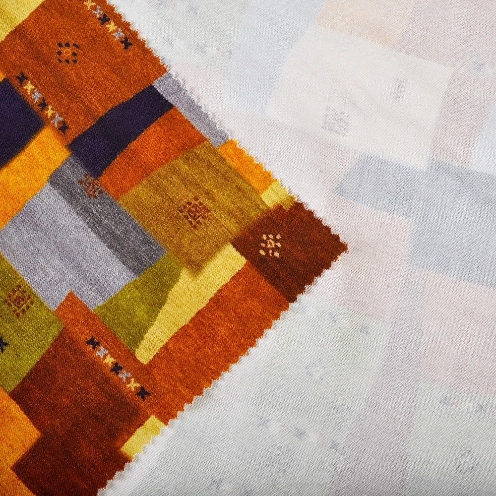 Custom pattern 100% rayon printing  flower design fabric for clothing