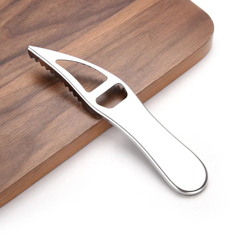 2020 New Products Kitchen Gadgets Cleaning Fish Skin Scraping Scale Remover With Bottle opener