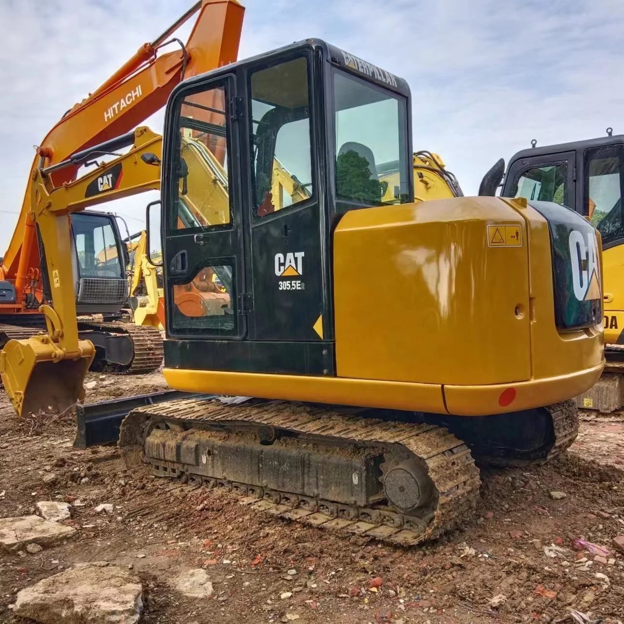 used original made in japan excavator hydraulic crawler caterpillar CAT305.5E second hand excavator