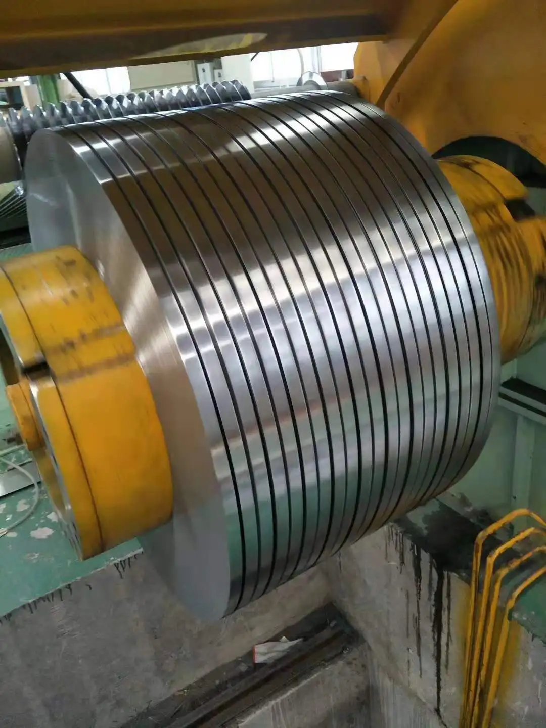 Катушка цена лист холоднокатаный нержавеющая сталь Толстая Половина жесткая нержавеющая сталь 304 316L 430 1,0 мм Строительная конструкция средняя твердость