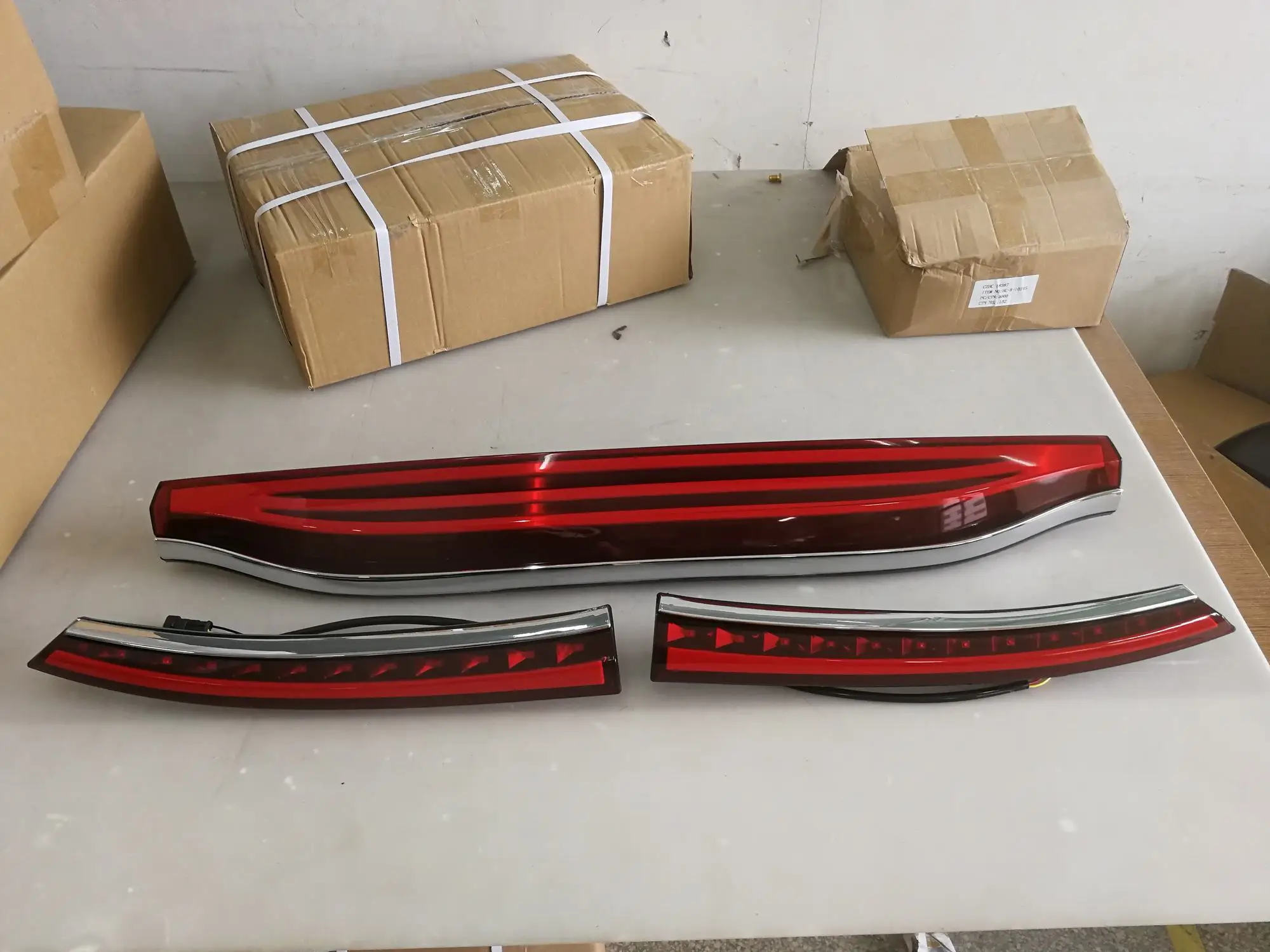 Bus LED Rear Decoration Light For Adiputro Jetbus Marcopolo G8 B-13039-3