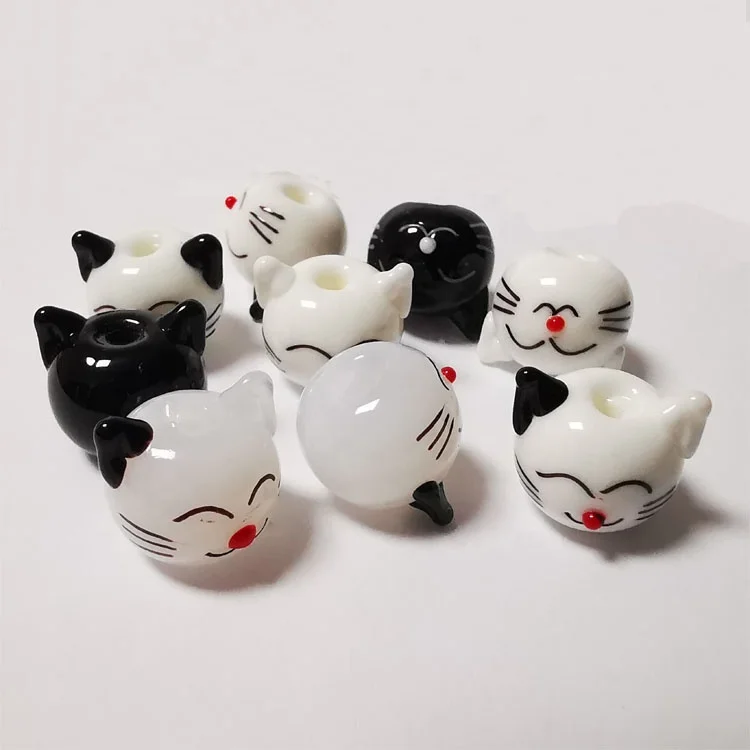 Mini Cartoon Cats Animal Figurines Black and White Series Handmade Glass Beads in Bulk for jewelry making