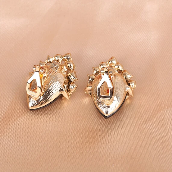 Gemstone Bell Europe and the United States fashionable earrings, exaggerated large red female earrings clip without holes