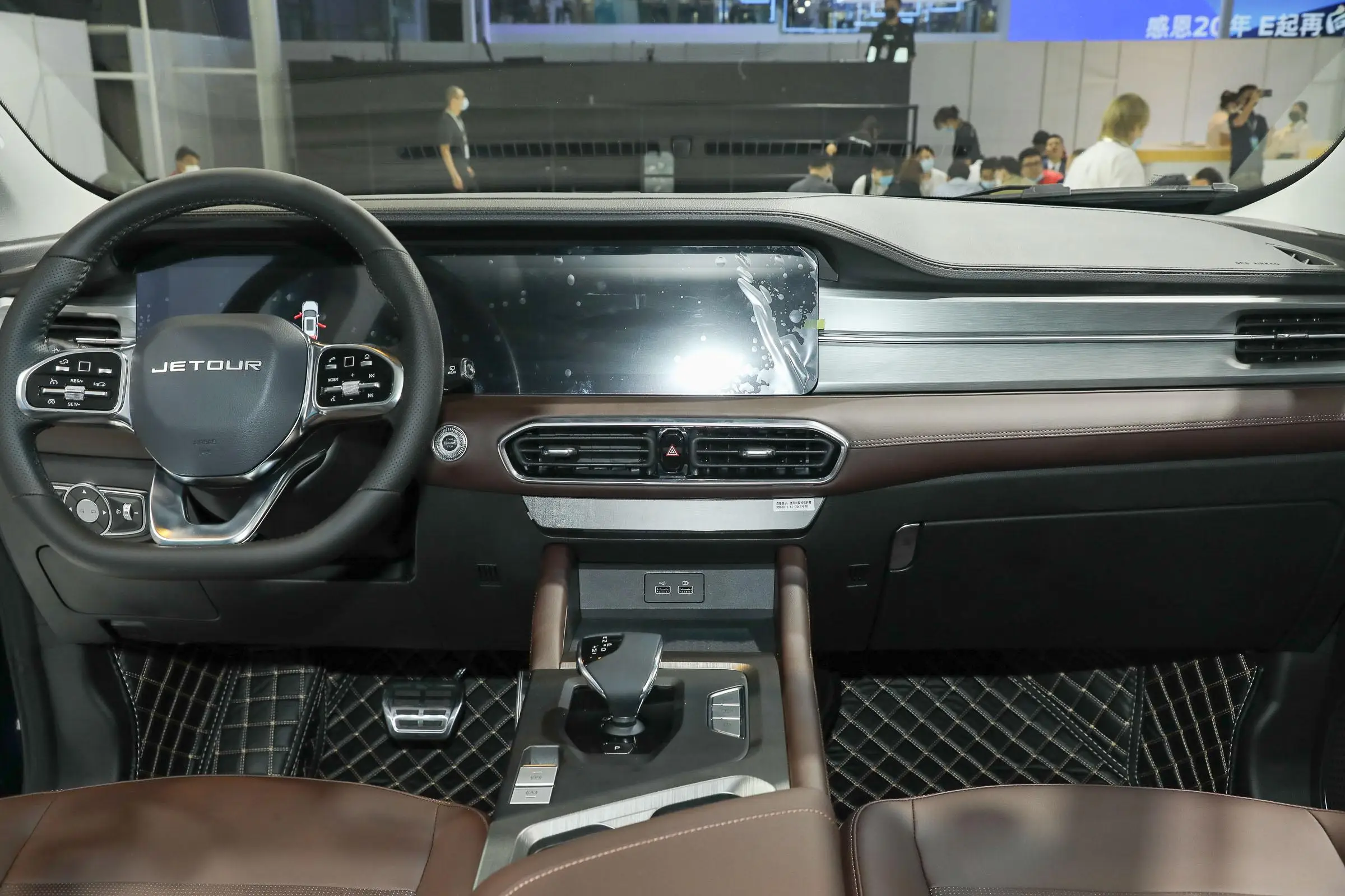 Factory Direct Fuel Vehicle jetour x90 Plus auto SUV Powerful engine performance Left Hand Drive Smart Cars