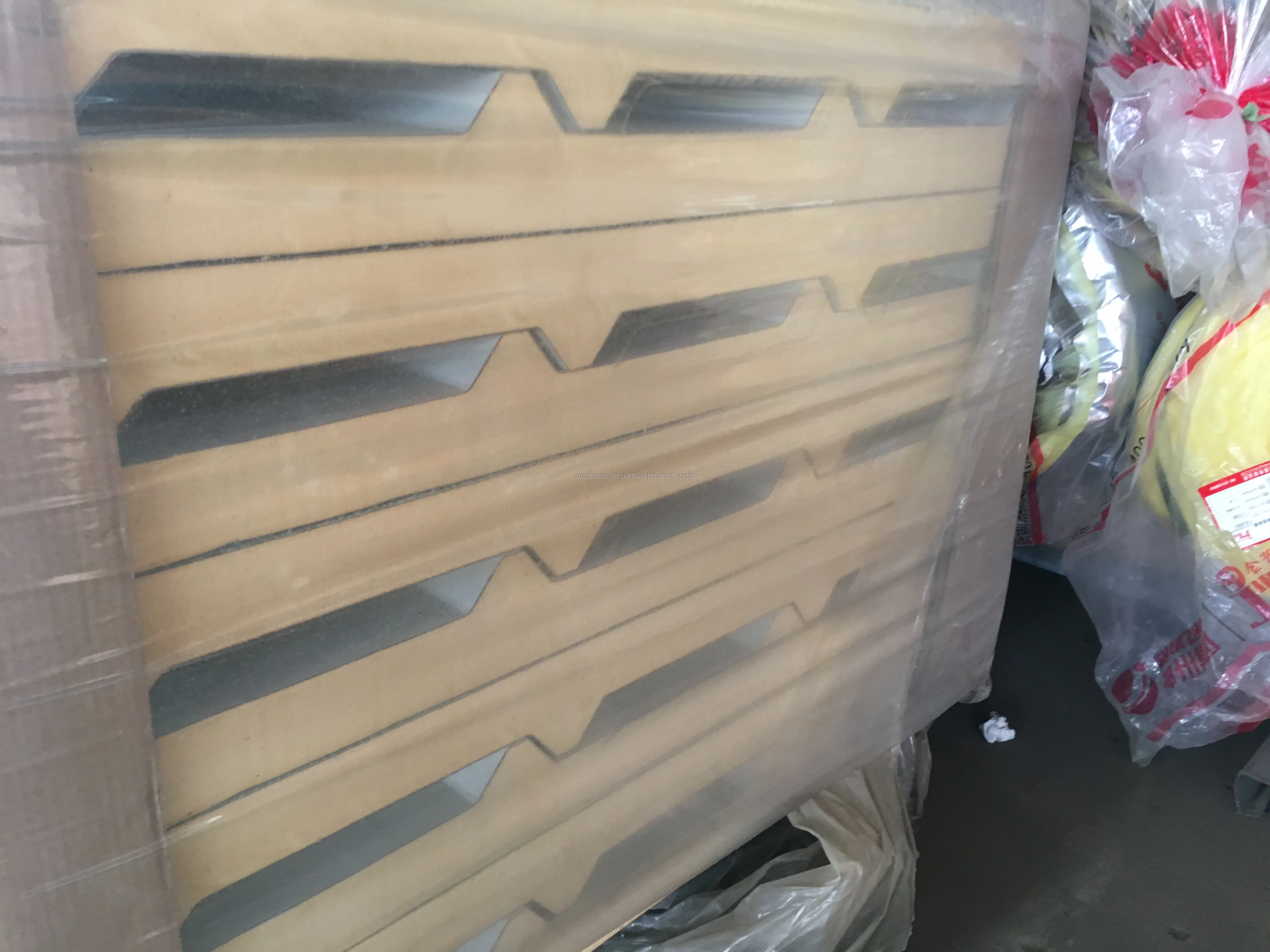 Warm  composite Glass wool sandwich panels for office school  hotel steel structure residential buildings insulated panels