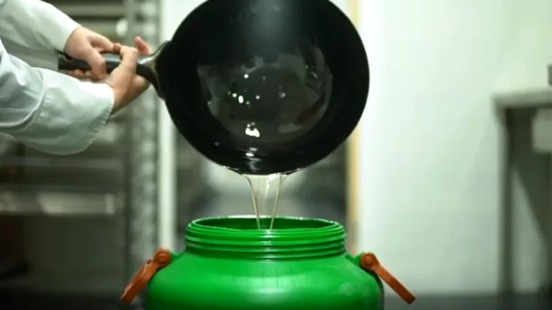 Б/у, масло для приготовления пищи по лучшей цене, высокое качество, от Вьетнама, образец, оптовая продажа, на складе