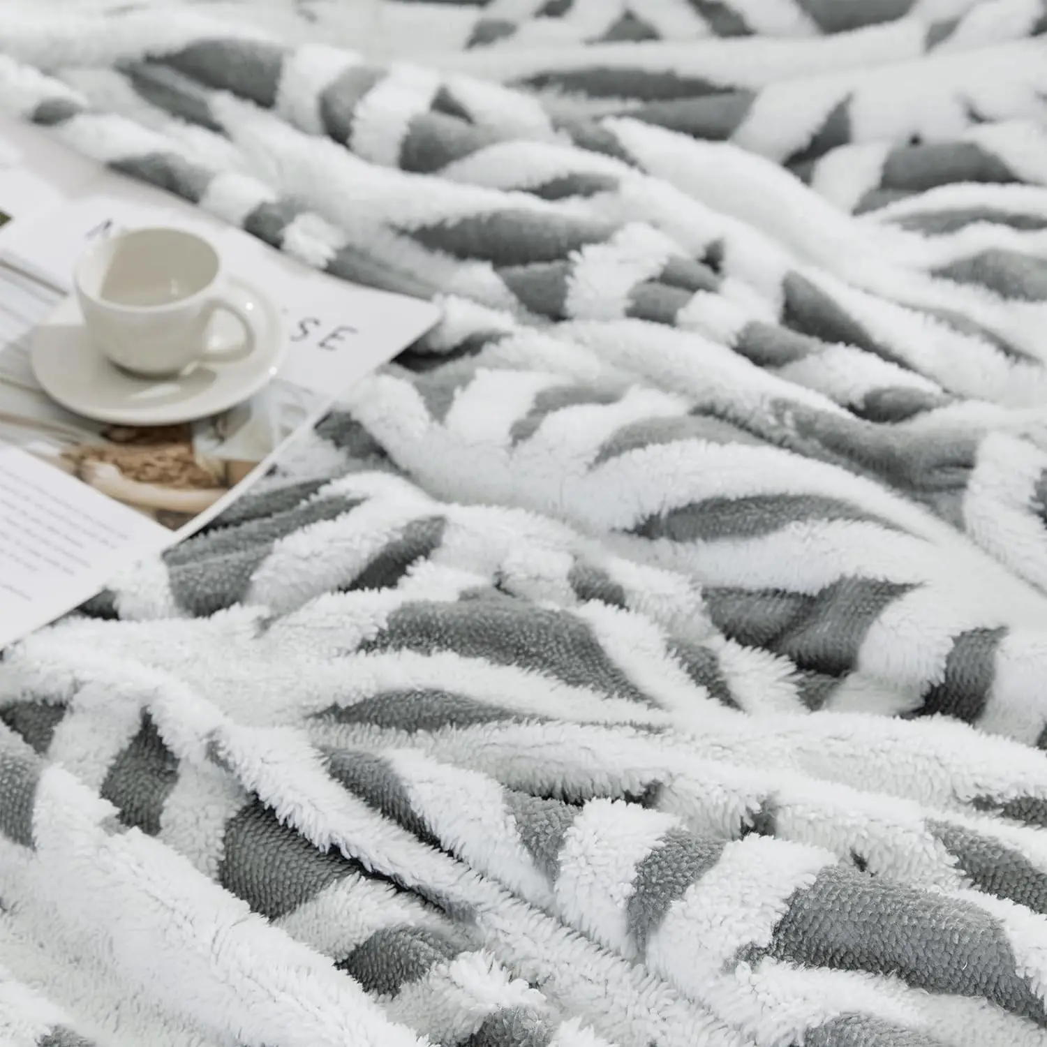 New  Soft Fuzzy Sherpa Fleece Bed Blanket King Size Thick Warm Velvet Blanket for Winter Decorative Cozy Flannel Blanket