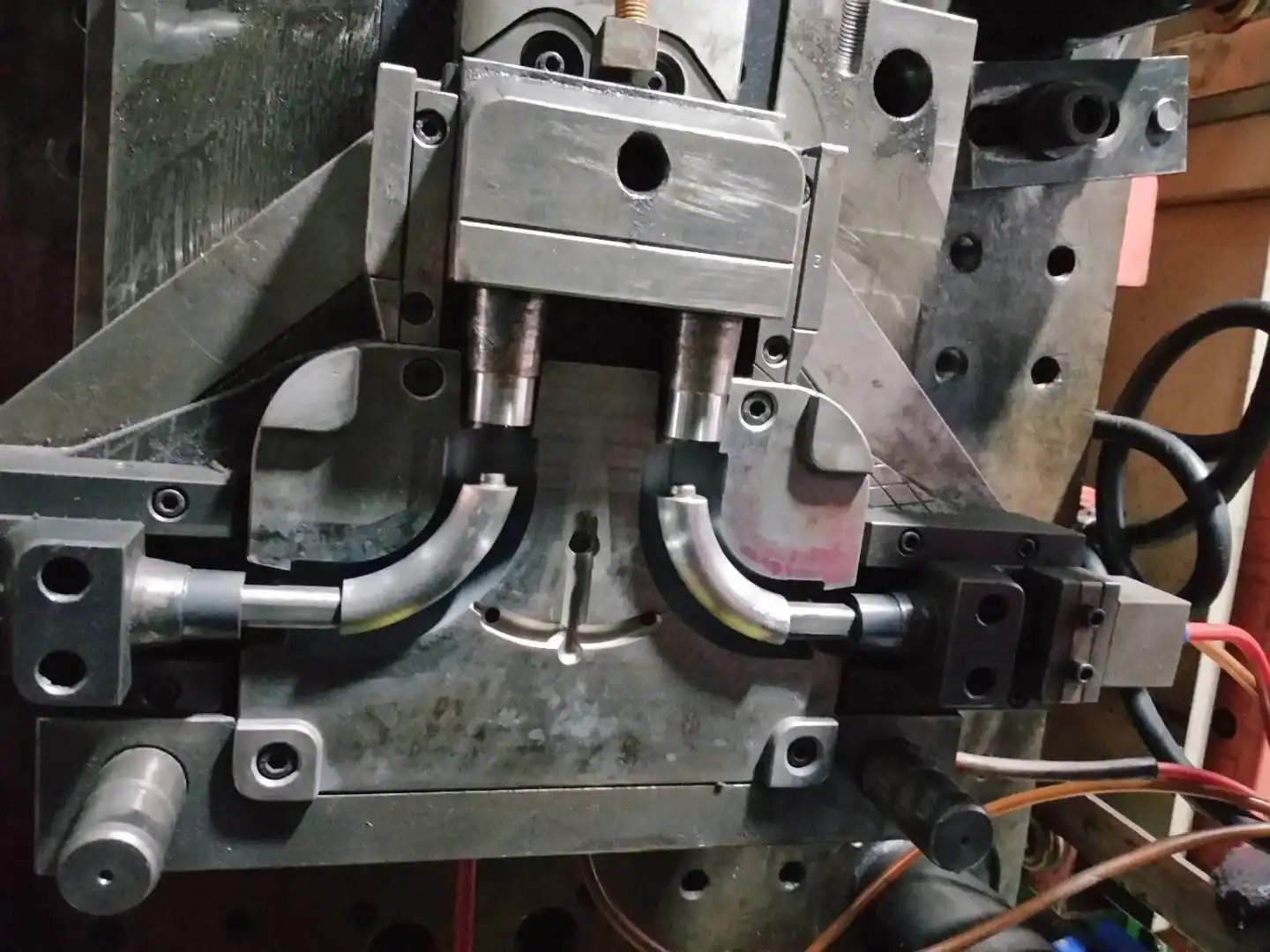 Plastic Injection molds  Mould with minecraft molds manufacturer in China irrigation farm water system plastic sprinkler mold