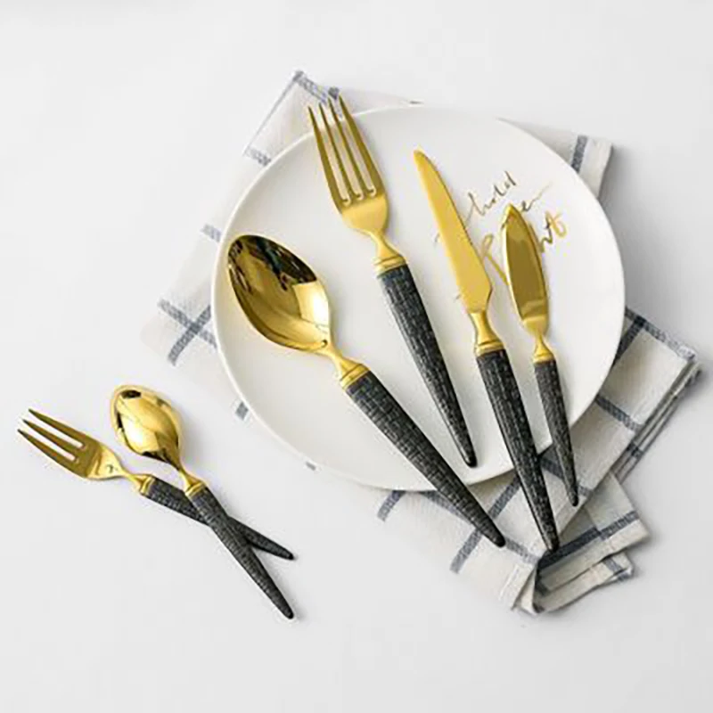 Factory Best Selling 4/6/24/30pcs Silver Stainless Steel Fork And Spoon Knife Dinnerware Cutlery Set
