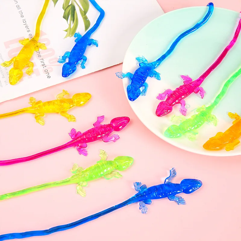 2024 Hot Stretchy Sticky Lizards Toys Funny Sticky Lizards Mini TPR Lizard Toys For Kids