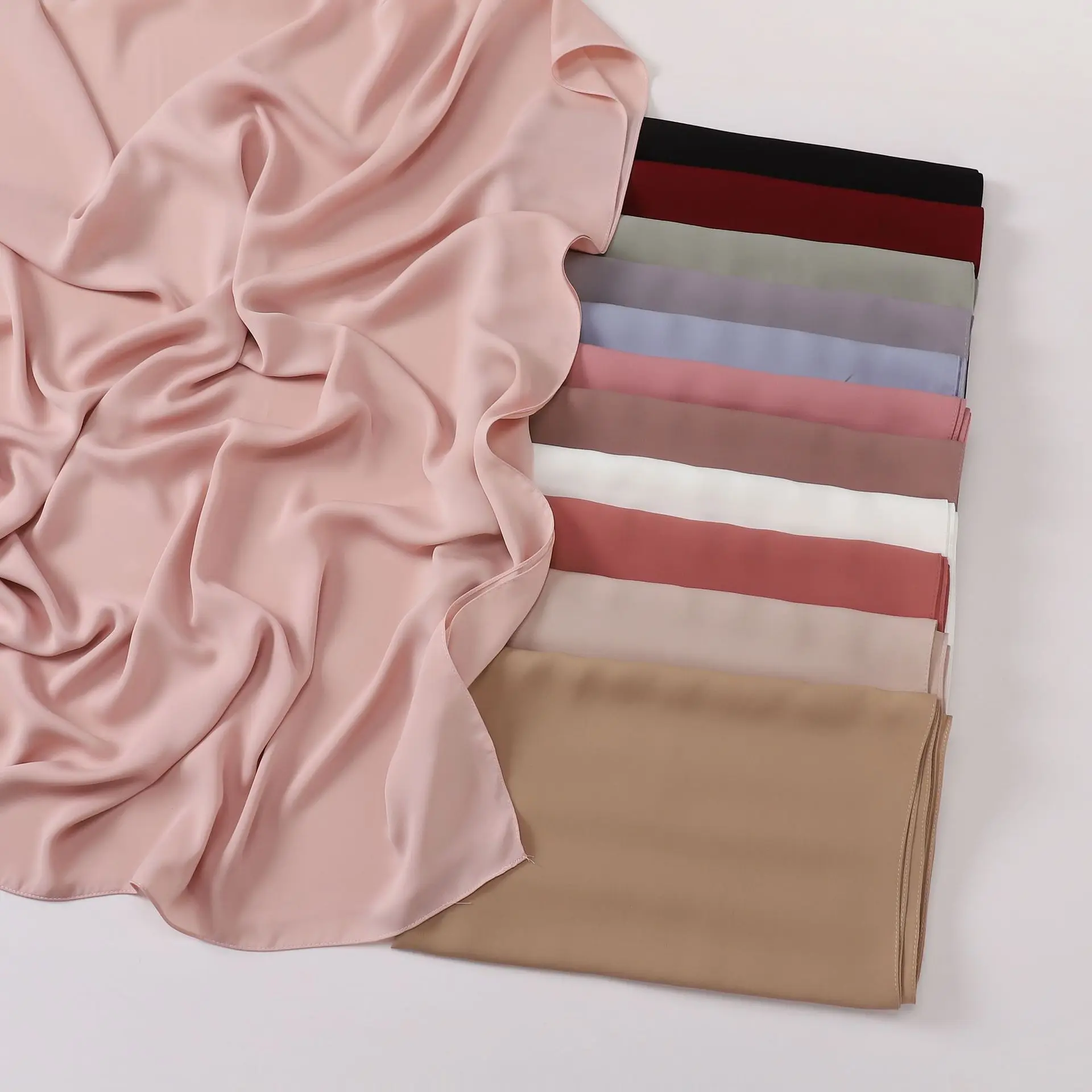2024 Hot Sale Wholesale Price Premium Dubai Scarf Hijab Plain Silk Chiffon Saudi Headscarf Malaysian Scarf Hijab Muslim Women