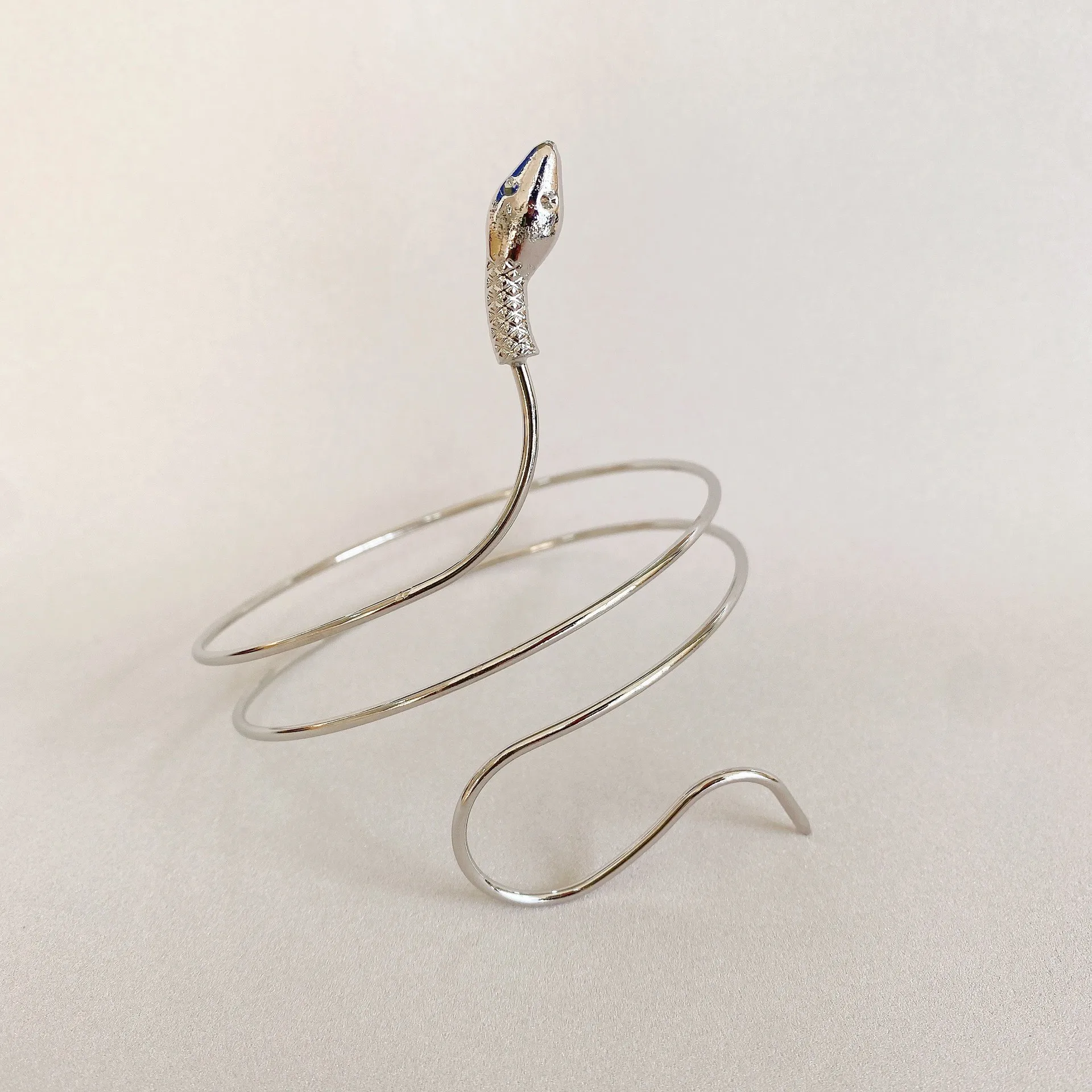Factory Direct Sale Hot Selling Simple Silver Gold Arm Rings Personality Metal Spiral Alloy Snake Arm Ring
