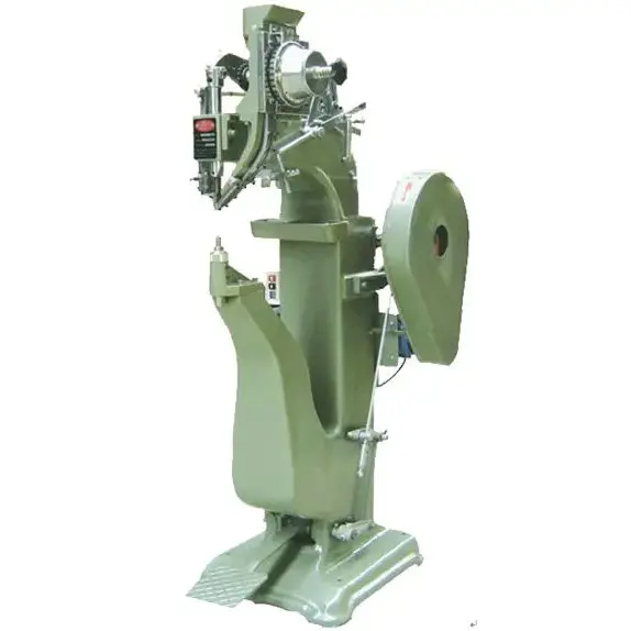 riveting machine (14)