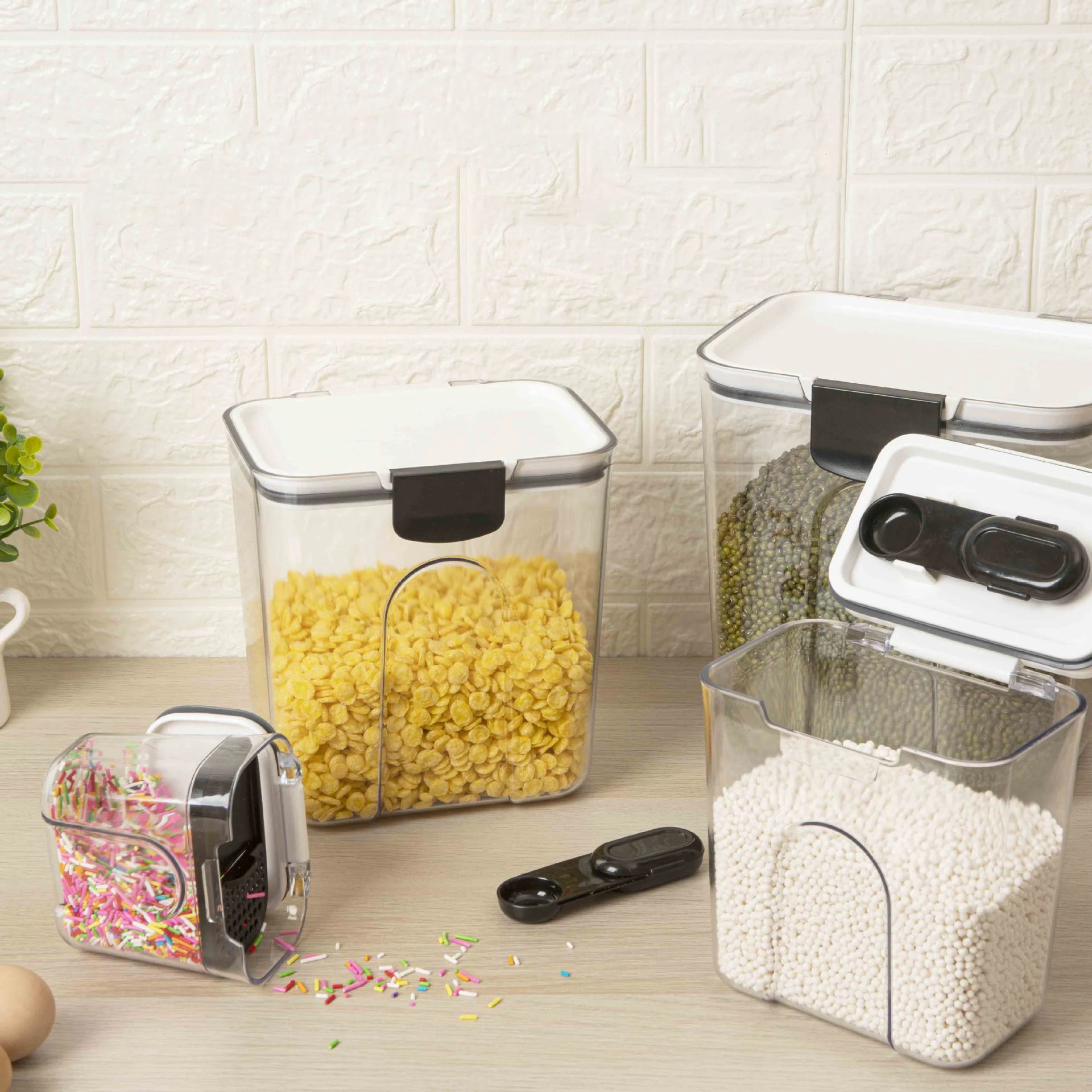Safe Material Transparent Containers Set Kitchen Organization Cereal Storage Containers With Spoon