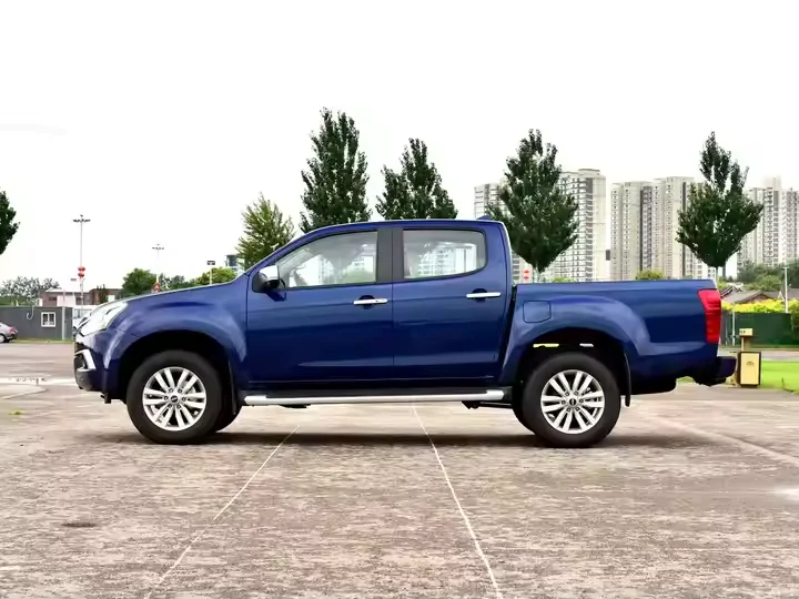 Оптовая продажа дизельный автопикап ISUZU Lingtuo 6-я передача автоматический 4 двери и 5-местный турбонаддув новые автомобили