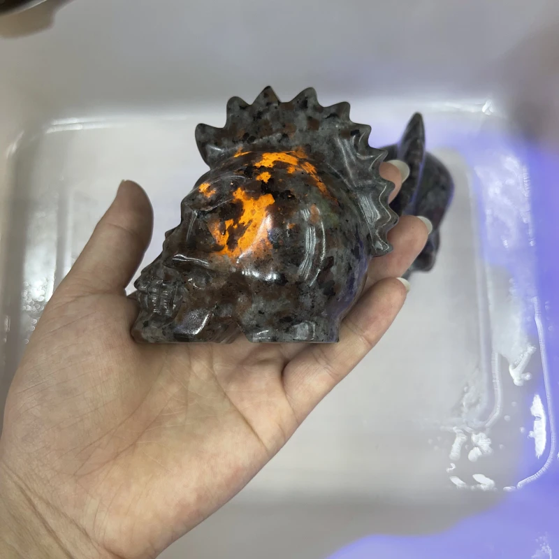 
Wholesale natural stone gem Hand Carved crystal skulls flame stone quartz skulls Head Skulls For Decoration 