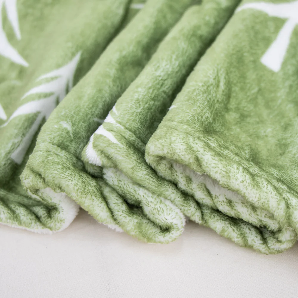 Wholesale Super Soft Luxury Velvet Flannel Blanket Winter Home Decor Print Couch Bed End Light Winter Luxury Bedding