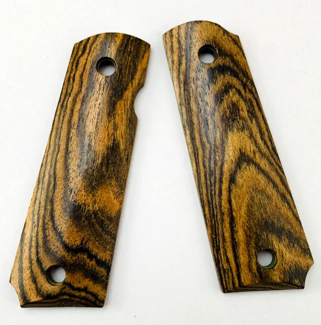 Hunting accessories Tactical Non-Slip handle sheet Cut Cool wooden Handle