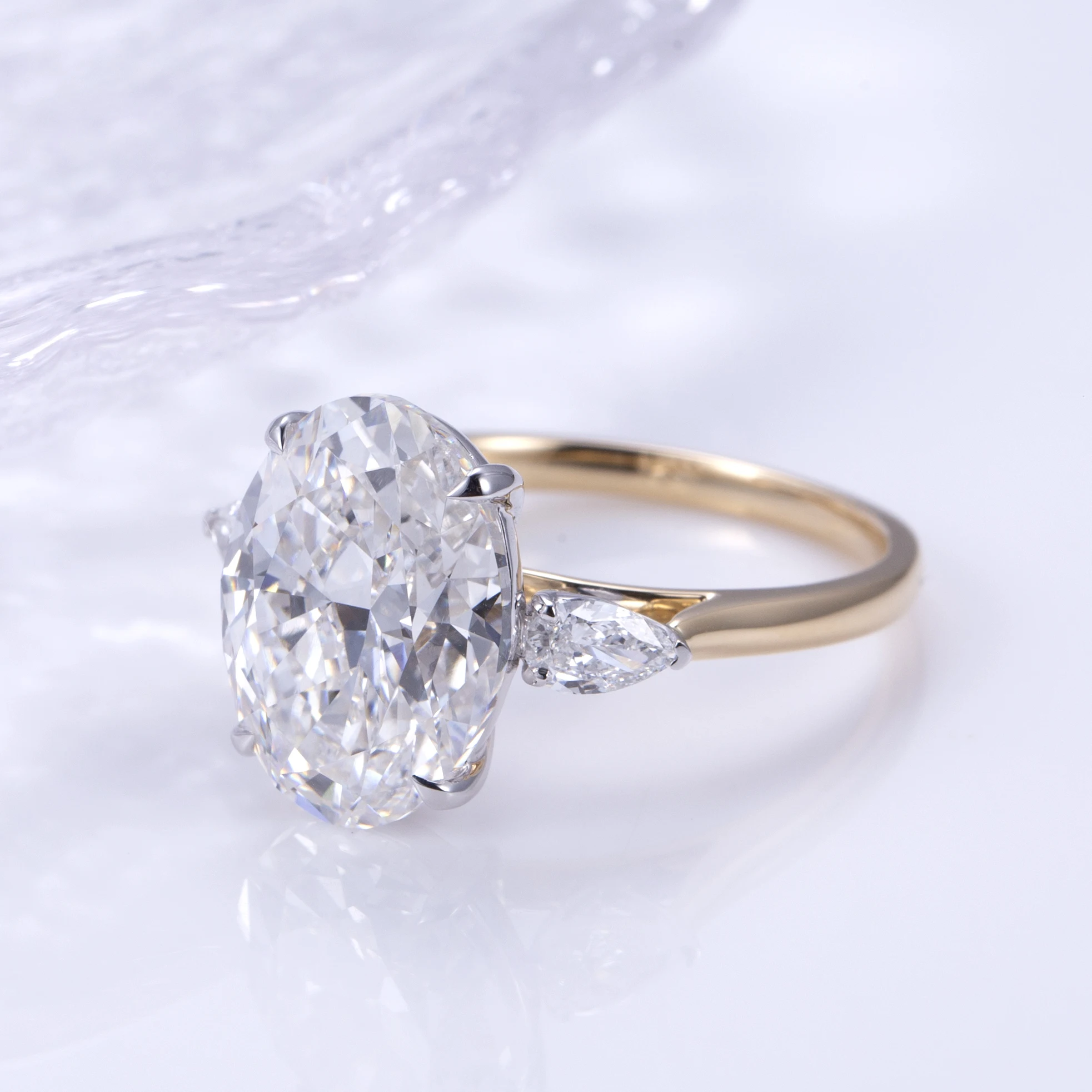 Messi Jewelry Three Stone Engagement Ring Customized 18K 6CT Oval IGI Lab Diamond Ring Wedding Ring for Women