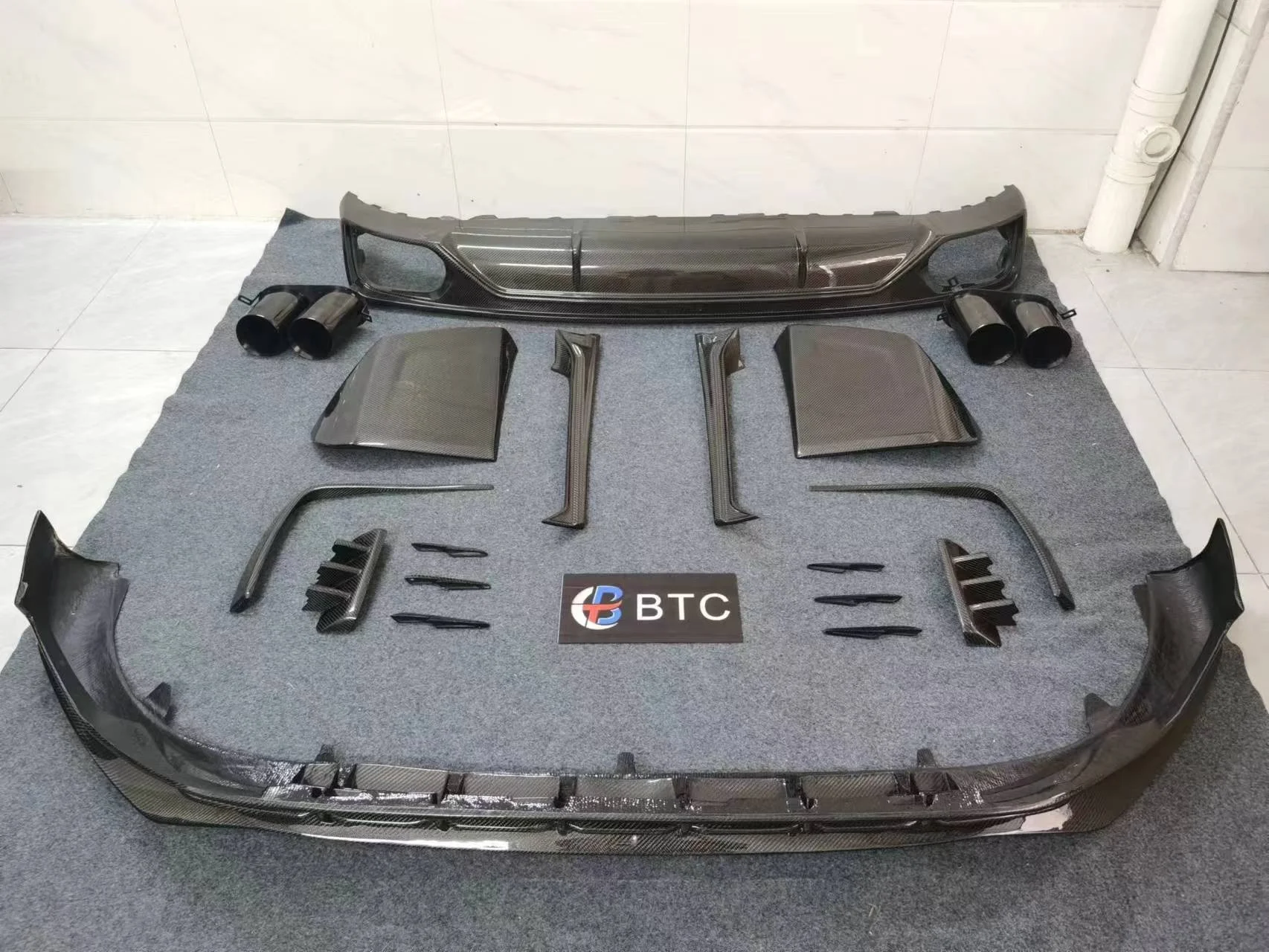 BTC High Quality carbon fiber Bodykit for Audi Q8 2018- To ABT style front lip rear diffuser splitter spoiler