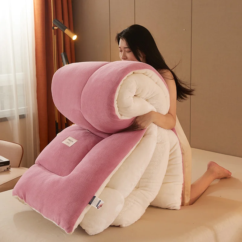 Ultra-soft Custom Milk Down Lambswool Flannel Fleece Fluffy Winter Spring Autumn Quilt Core Designer Luxury Sherpa Comforter