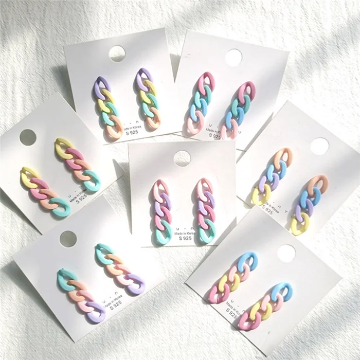 chain earrings (2).png