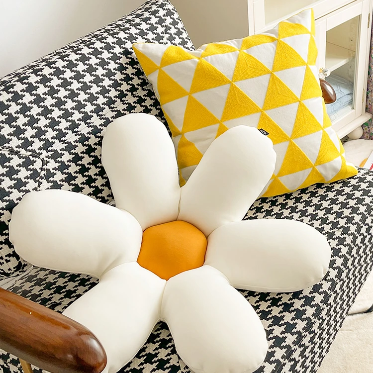 INS Style Flower Shape Luxury Decorative Large Sofa Elegant Throw Pillows Set
