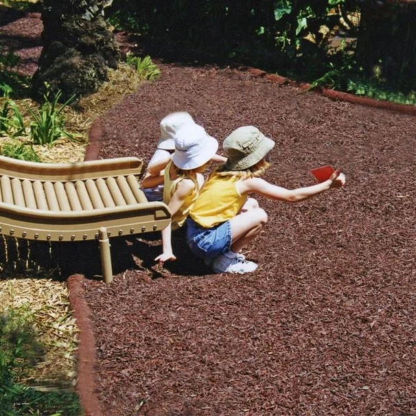 Прямые продажи с фабрики цветные мягкие резиновые мульчи чипсы для игровой площадки