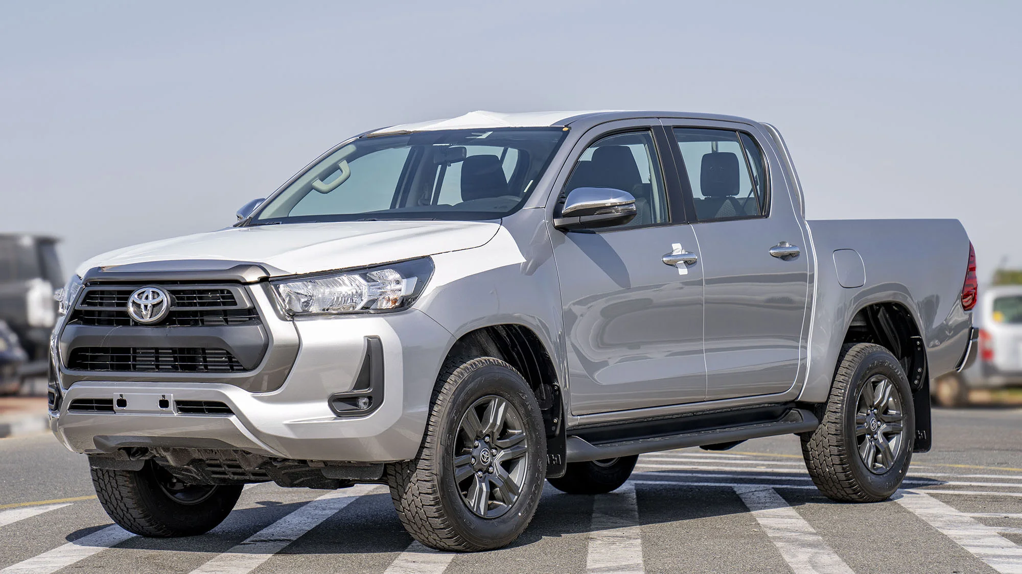 Barely used  2019-2023 TOYOTA HILUX DC 2.4D AT 4X4  2024 Car RHD/LHD READY TO DELIVER TO DOOR