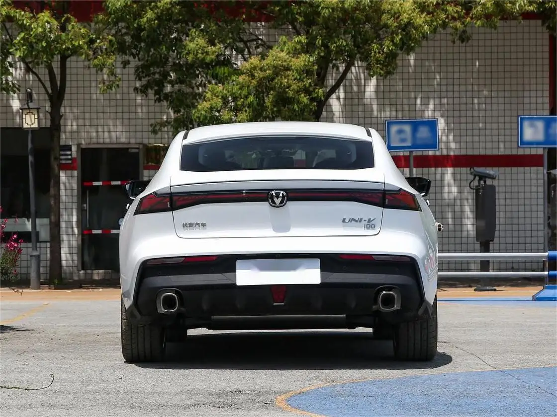 Ready to Ship New Cars CHANGAN UNI-V IDD Good Performance Hybrid 1.5T 113km Autos Compact Avtos Wholesale