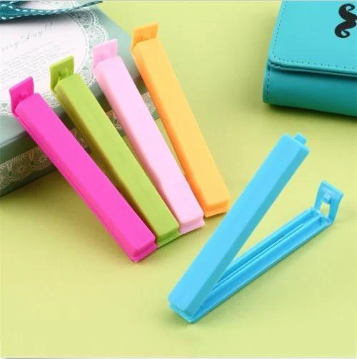 Custom color kitchen bag clip with plastic food sealer clips Custom sealing clip logo can be printed
