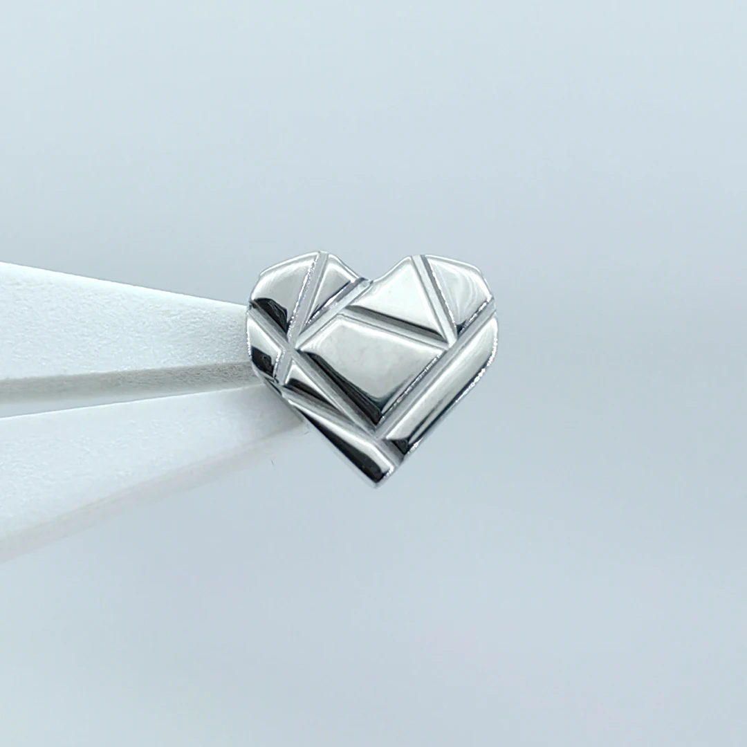 Calendo New Style  ASTM F136 Titanium  High Polished Heart Threadless Cartilage  Lobe Earring  End Piercing  Jewelry