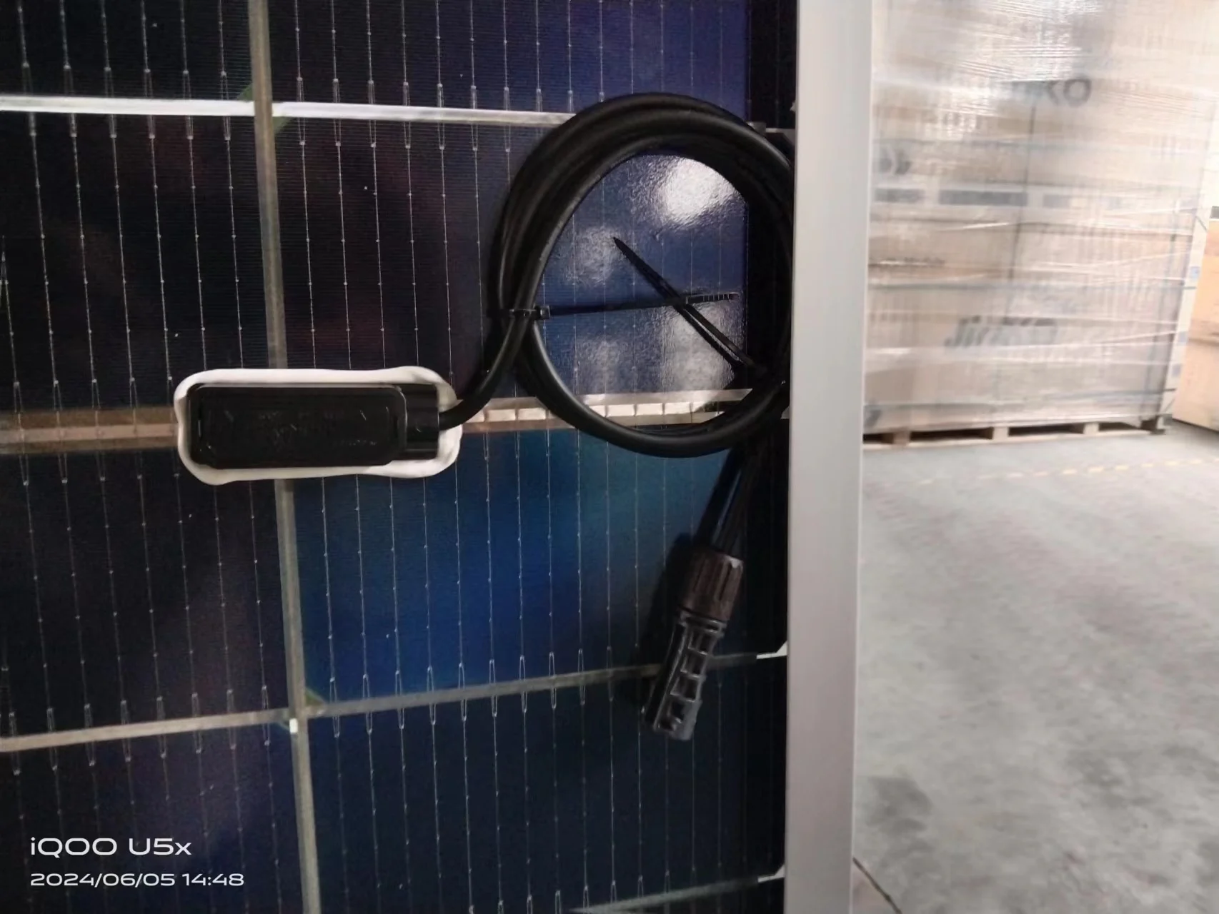 Factory Price Jinko Solar Panel 620W 625W 630W 635W 640W 650W MBB Bifacial Solar Cell Jinko N-type Solar Energy Panel