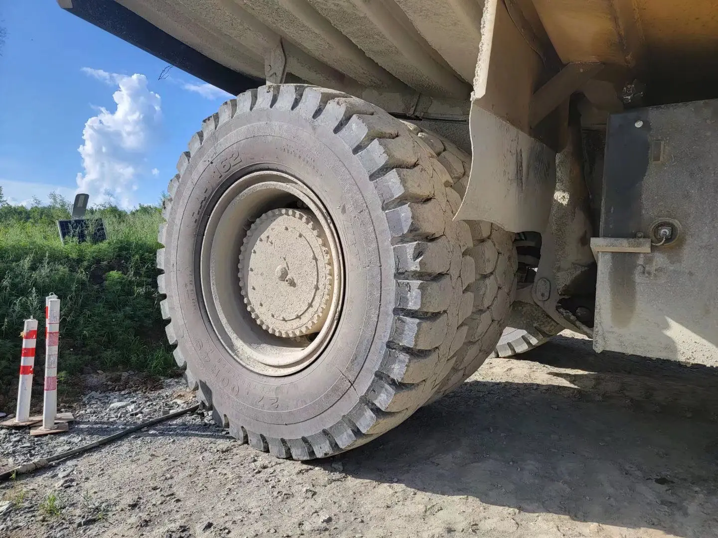 HD785-7 Off-Road Mining Dump Trucks 2013 Used Engineering Construction Machinery Load Capacity 8000 90t 60