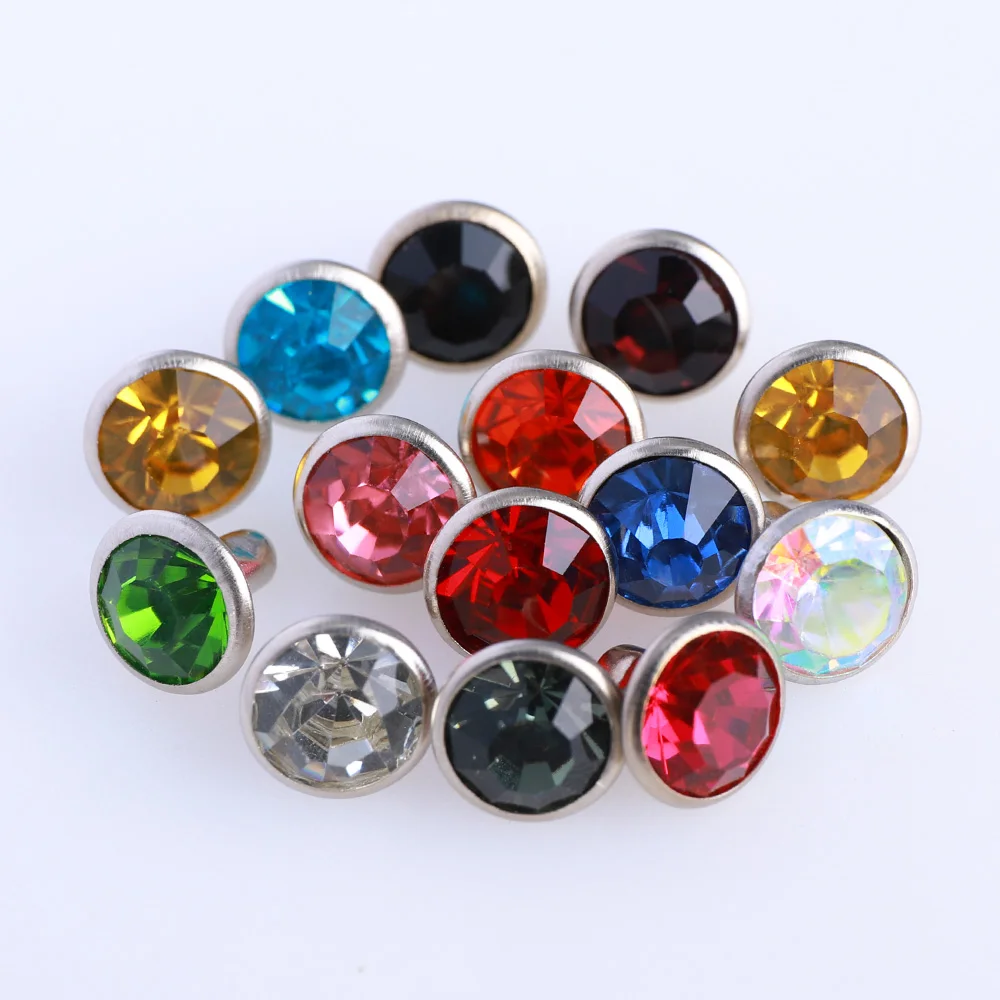 QIYI Glass Rhinestone Rivets Studs Spikes Brass Strass Decoration Horse Bridle Glass Stones For Leather Clothes Shoes