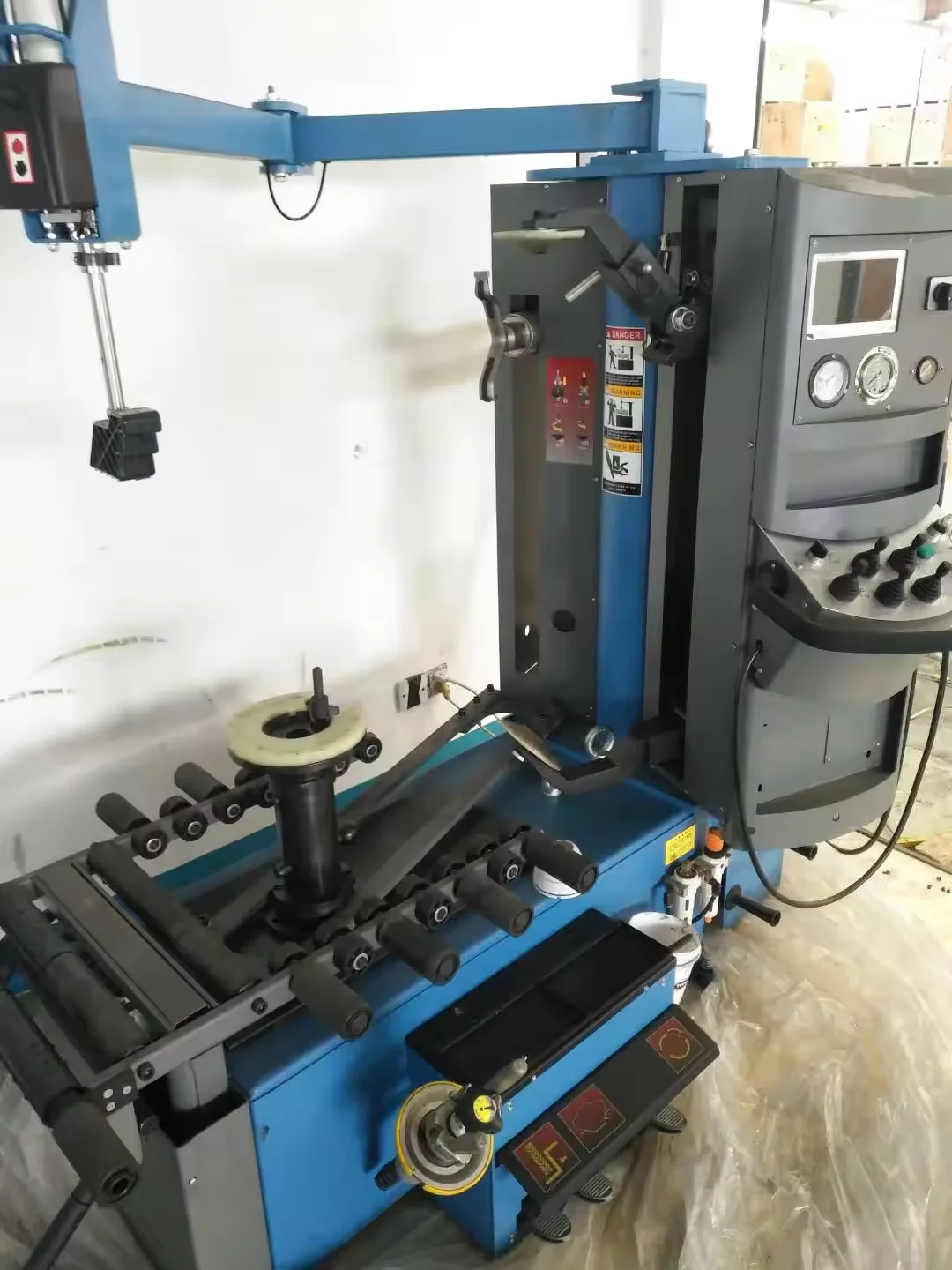 10-30 Inches Luxury Rims specific Fully automatic tire changer Non damaging rims Tyre changing machine with CE