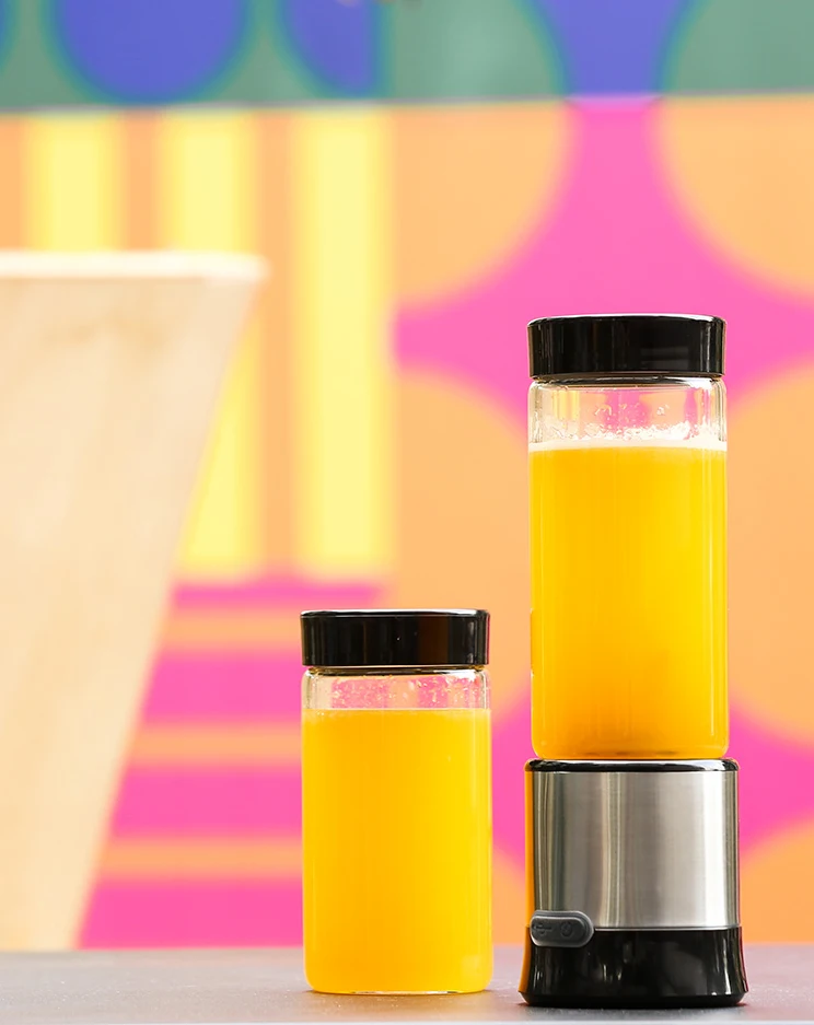 Wholesale USB juicer cup personal sport household fruit mixer smoothie maker rechargeable blender portable blender cup