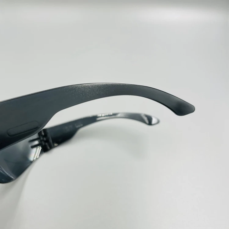 The fine quality clear lab anti-fog safety dust goggles