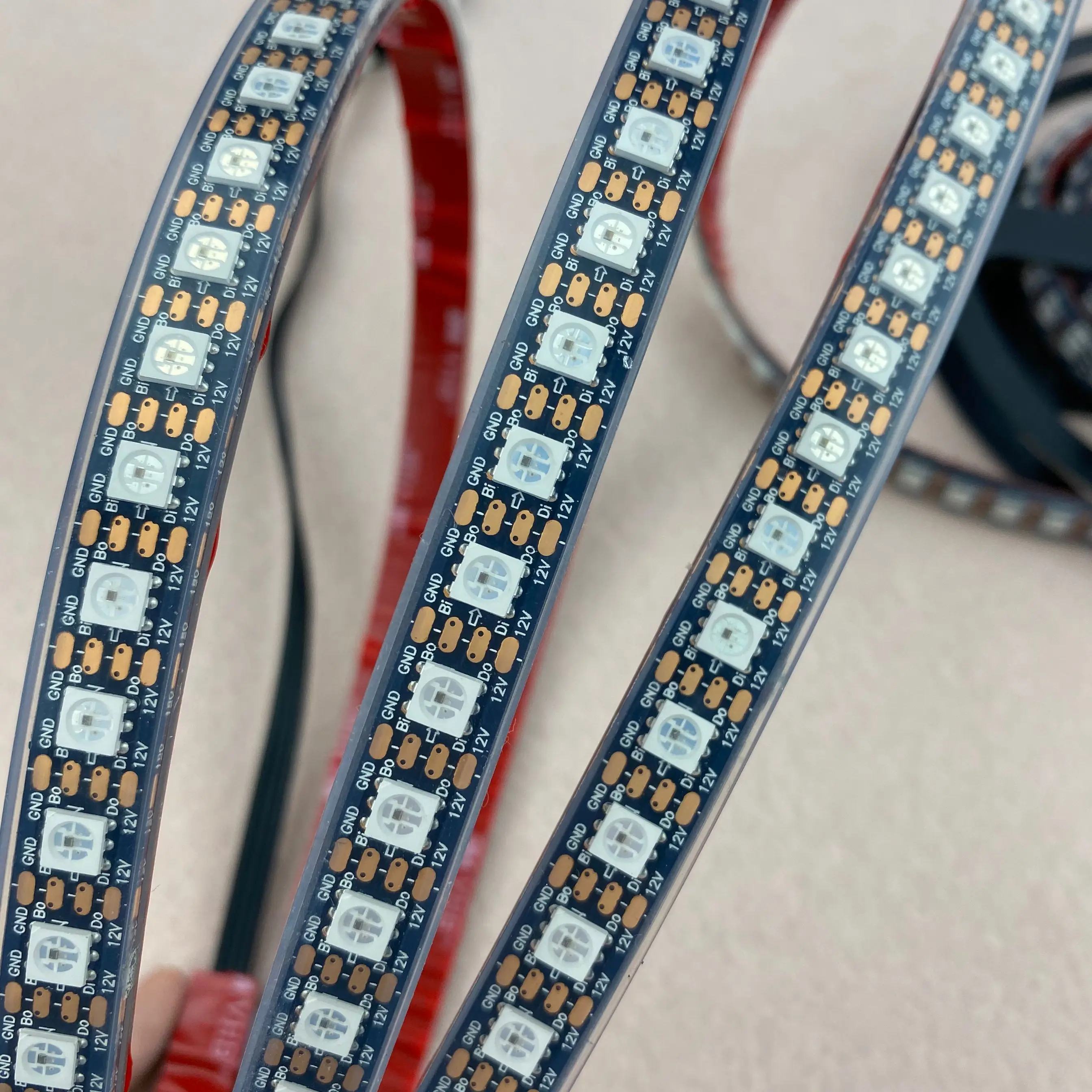 BLACK PCB 96 светодиодов/м WS2815 DC12V адресная полноцветная RGB 5050 Светодиодная лента; 3 м/катушка; Эпоксидная смола заполнена в трубку; IP68