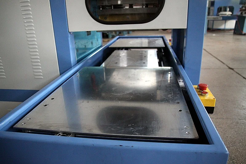 Kinder Joy Egg Making Machine with CE