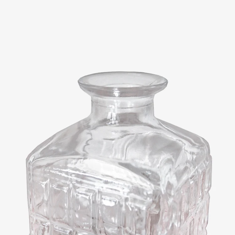 Embossed square 1000ml wine glass bottle glass spice honey jar packaging with glass lid with pp pad