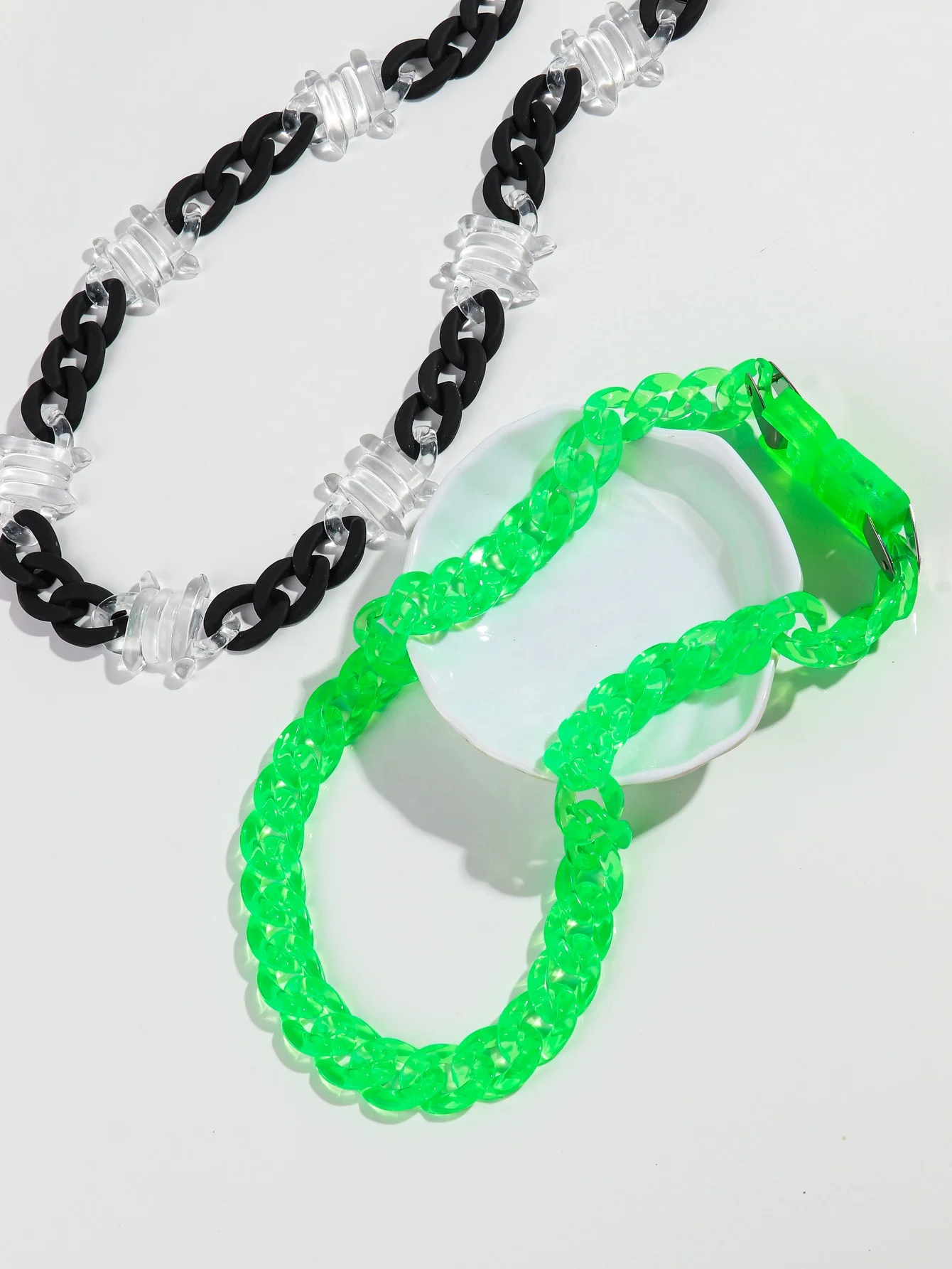 Hiphop 2024 Fashion Personality Nightclub Jewelry Choker Colorful Buckle Resin Thorn Chain Acrylic Necklace for Men and Women