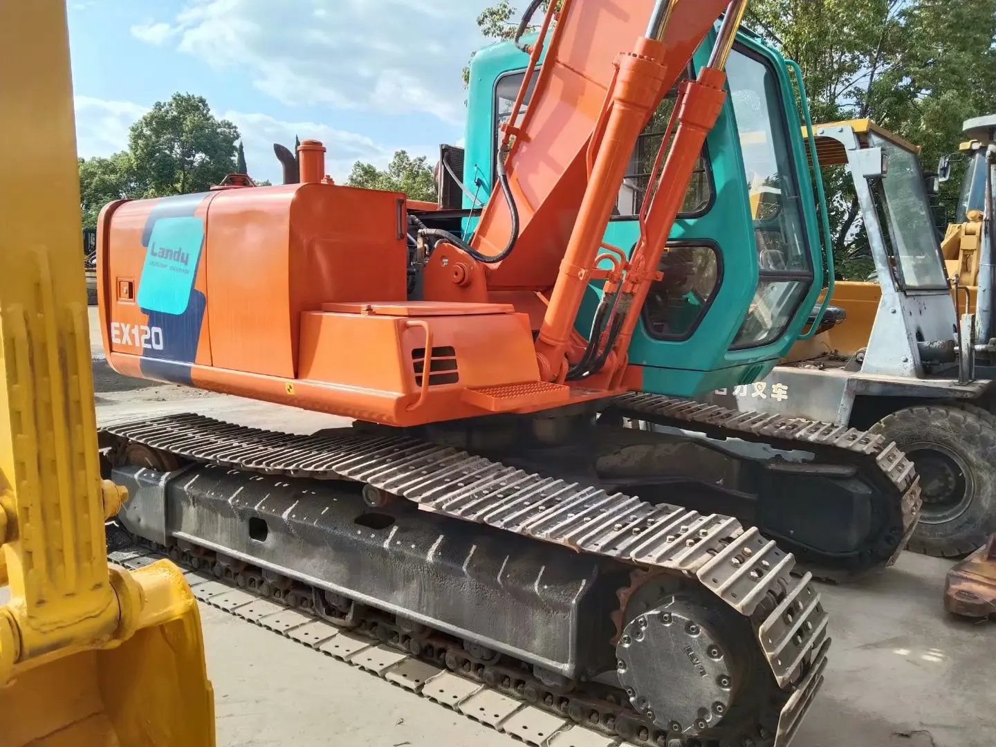 Japan Made Used HITACH EX120-2 Excavator/HITACH EX120 Crawler Excavator