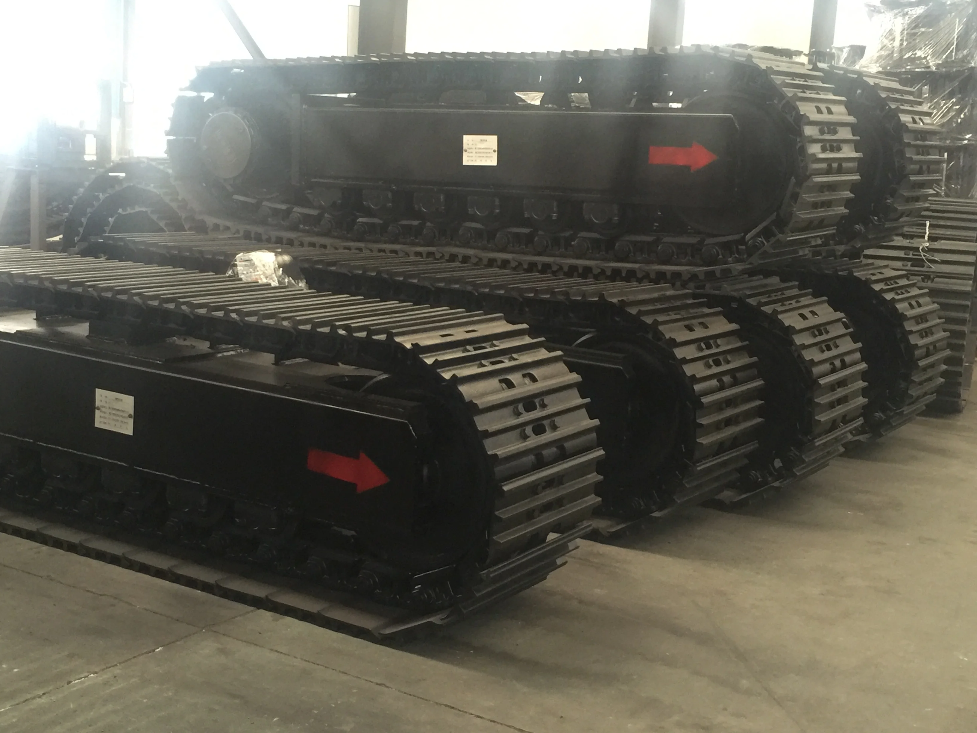 High Quality Steel Undercarriage with 45 tons Load Capacity for Heavy Construction Machinery Spare Parts
