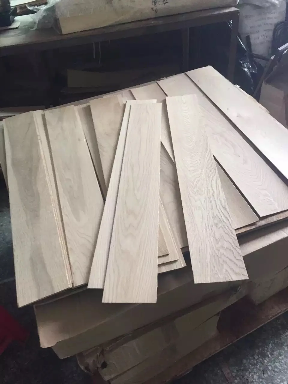 2mm Natural  Birch Flooring Wood Veneer with Best Price