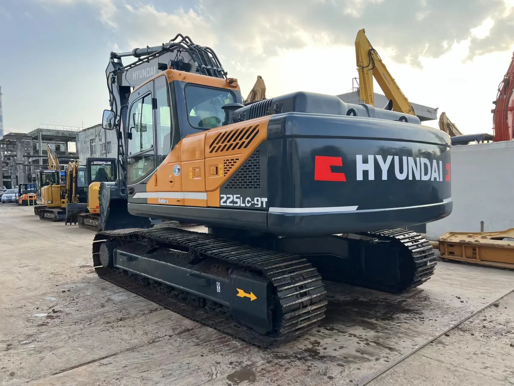 USED Korean Hyundai 225lc-9 Excavator made in Korea Hyundai Excavator 225lc 225lc-9t