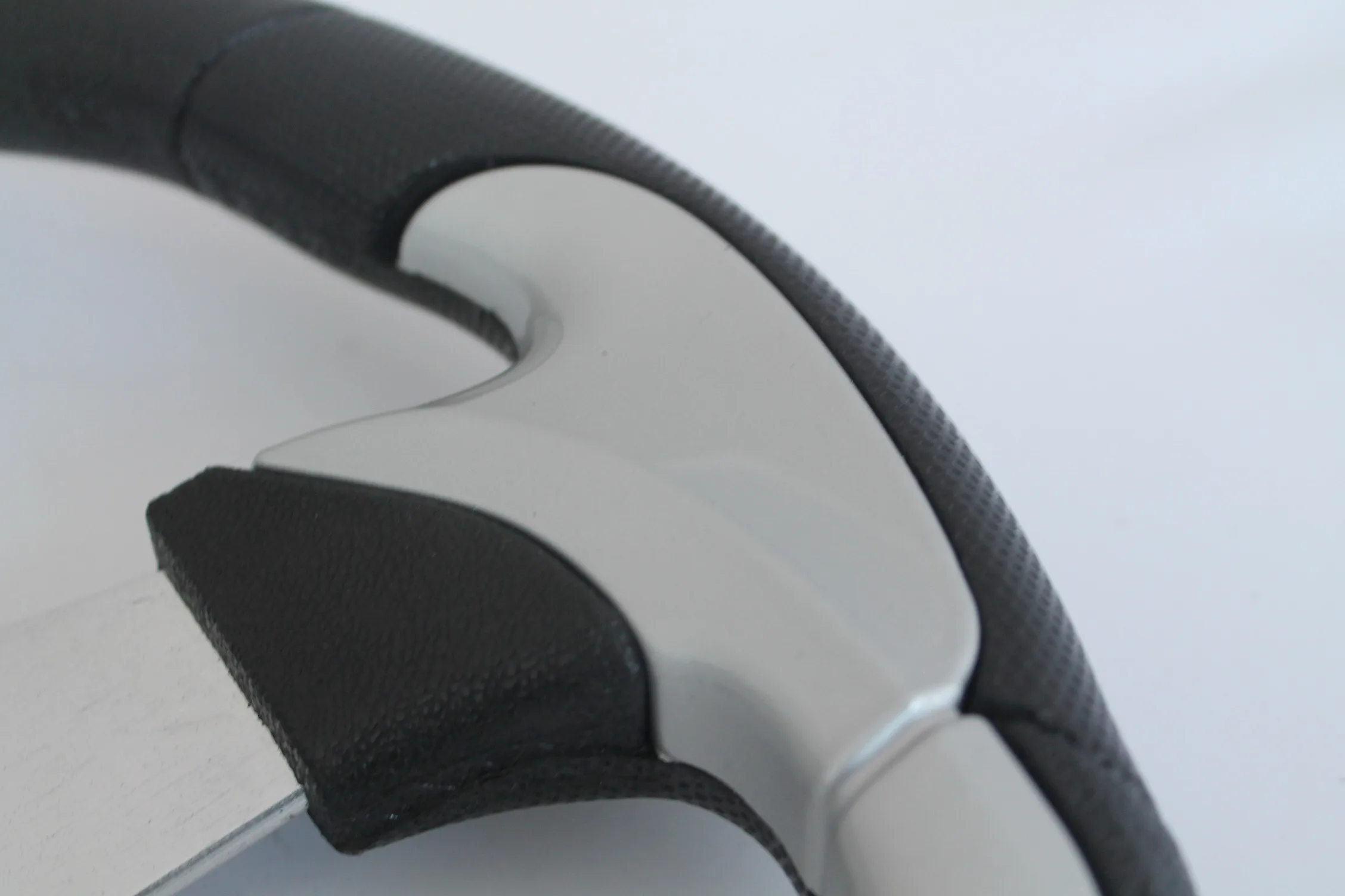 Scooter Pu Luxury Swift Control Steering Wheel For 2004 Porsche Cayenne