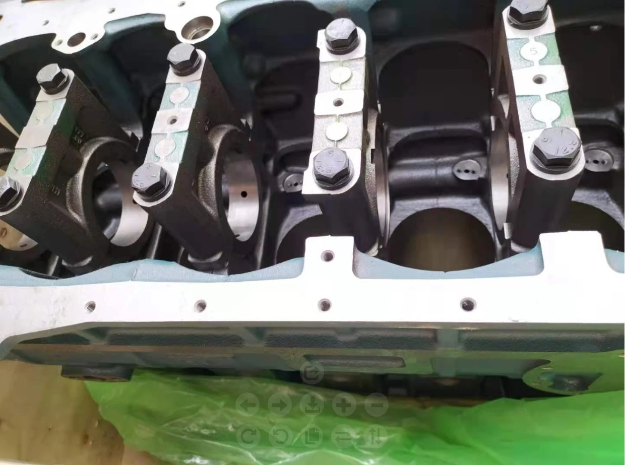P126 DE12TIS Cylinder Block 150102-00538D Doosan DX340 Engine Parts Solar340 Solar420LC DH360-5 Excavator Deawoo Develon Bo Bcat