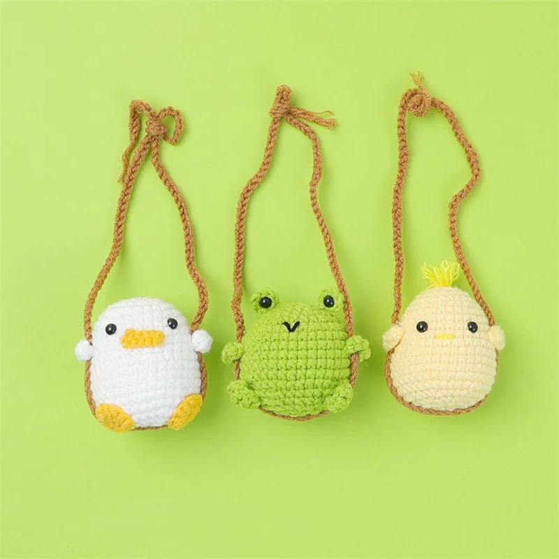 H070 Handmade Crochet Wool Swing Duckling Car Rearview Mirror Pendant Car Decoration Bookbag Cute Hanging Decoration